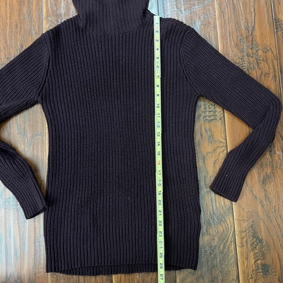 Abercrombie & Fitch Deep Maroon Turtleneck Sweater - Picture 3 of 5